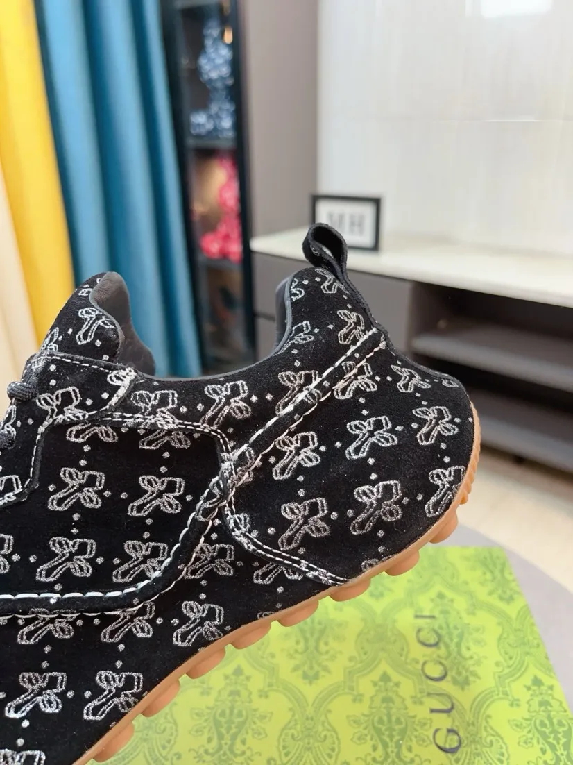 Men's shoes 💰560🌹🌹【GUCCI】pop-top casual sneakers with daddy outsole, breathable and comfortable, easy to walk, a versatile style for trendy men, upper with cowhide edged outsole design➕genuine leather lining➕Gucci's popular original outsole, sports and running style, super comfortable. Code number 38-44